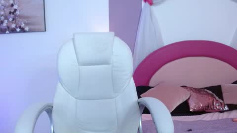 kaoryy_1 online show from April 20, 6:11 pm