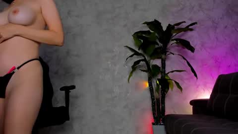 Emma online show from October 14, 4:15 am