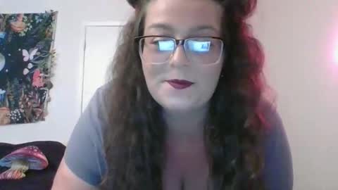 Snapshot of karamelbaby89 chatting on October 30, 12:13 am karamelbaby89 online show from October 30, 12:13 am