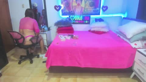 Snapshot of karen_milf_2 chatting on January 5, 1:24 am Karen online show from January 5, 1:24 am