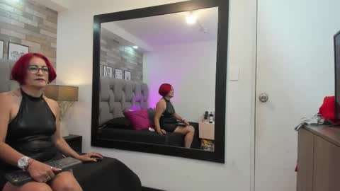Snapshot of kariinataylor1 chatting on October 10, 11:20 pm Karina Taylor online show from October 10, 11:20 pm