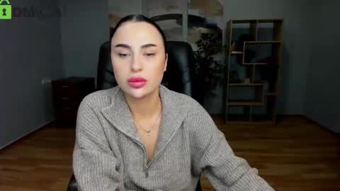 Karina Nolan online show from November 19, 6:46 am