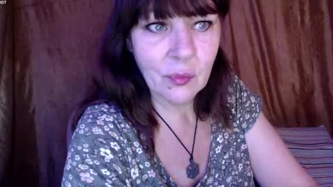 Snapshot of karina_ren chatting on October 20, 8:28 am Karina online show from October 20, 8:28 am