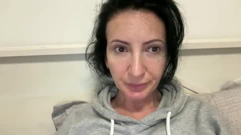 Snapshot of karinablair chatting on March 1, 4:26 am Karina online show from March 1, 4:26 am