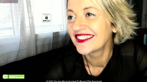 karinabrando online show from October 13, 8:28 am