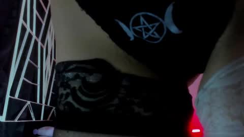 KARINNA  RAVEN online show from November 1, 11:09 pm