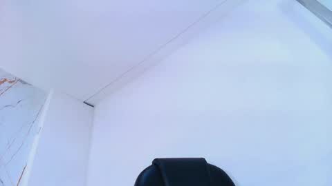 karla_hilton1 online show from December 5, 3:35 pm