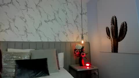 karlla_brown online show from April 24, 1:47 pm