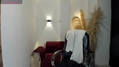 KARLYE online show from June 11, 2:53 am