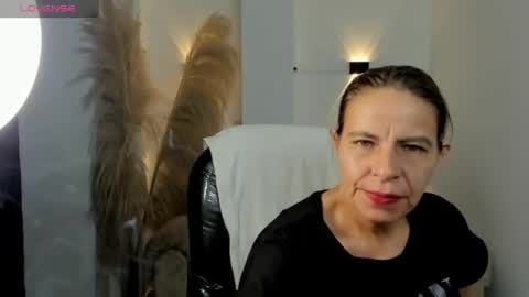 KARLYE online show from April 15, 2:23 am