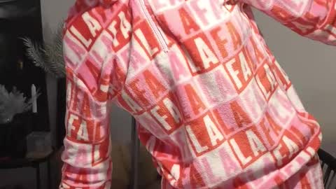 Julia online show from February 20, 9:33 am