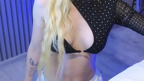 Julia online show from June 5, 7:31 pm