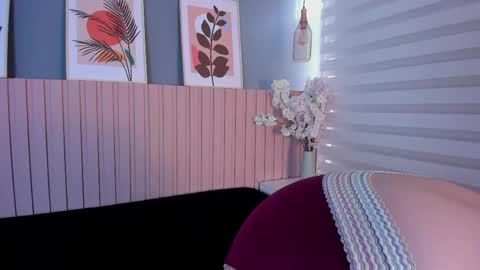 karo_linee online show from April 23, 12:23 pm