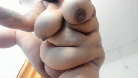  Karol  online show from April 25, 1:52 pm