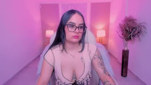 karol_priston online show from April 22, 3:14 am