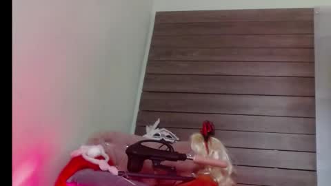 Snapshot of karol_yesenia chatting on September 29, 2:00 pm karol_yesenia online show from September 29, 2:00 pm