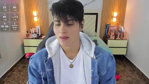 Snapshot of karolandluna chatting on September 23, 2:43 am Karoll online show from September 23, 2:43 am