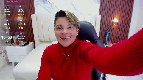 Snapshot of karolandluna chatting on March 11, 2:53 am Karoll online show from March 11, 2:53 am