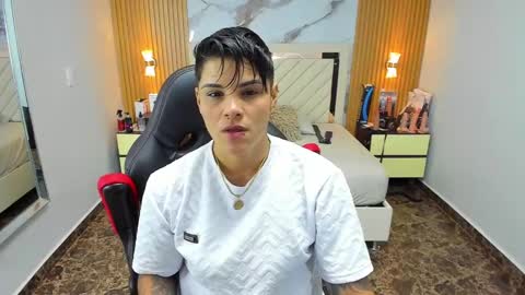 Snapshot of karolandluna chatting on October 7, 2:49 am Karoll online show from October 7, 2:49 am
