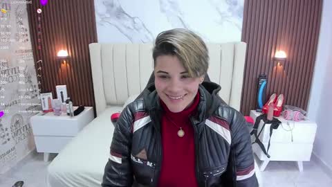 Snapshot of karolandluna chatting on February 20, 2:51 am Karoll online show from February 20, 2:51 am