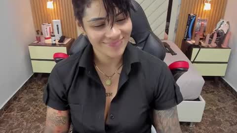 Snapshot of karolandluna chatting on September 26, 3:37 am Karoll online show from September 26, 3:37 am