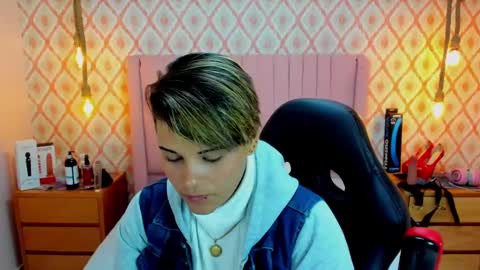 Snapshot of karolandluna chatting on March 3, 3:05 am Karoll online show from March 3, 3:05 am