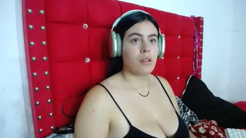 Snapshot of karolay_su chatting on February 22, 4:29 am ARIANNA online show from February 22, 4:29 am