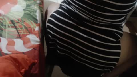 karolbb21 online show from April 15, 9:48 pm