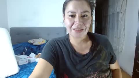 Snapshot of karolhot_x chatting on October 4, 6:19 am karol online show from October 4, 6:19 am