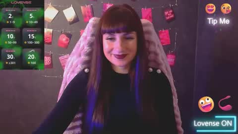 Caroline online show from October 23, 8:42 am