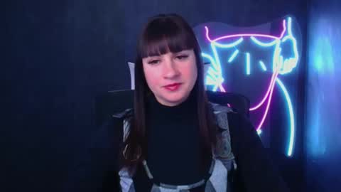 Caroline online show from December 10, 6:33 am