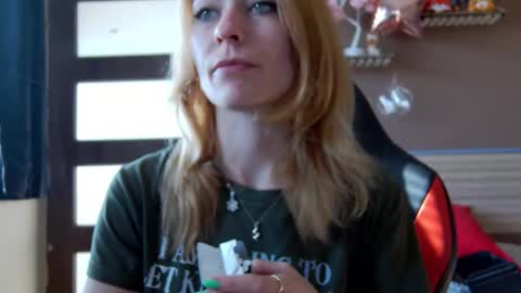 karoline121 online show from January 15, 10:32 am