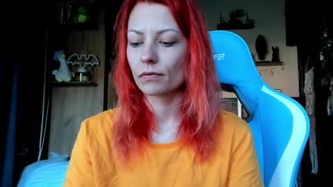 karoline121 online show from April 6, 5:19 am