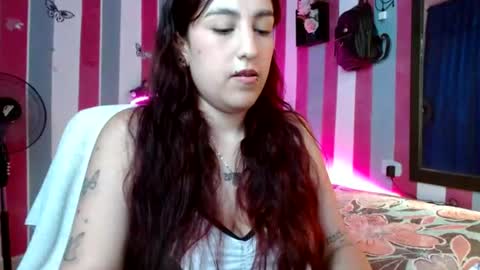 karoline_lov2 online show from June 12, 9:45 pm
