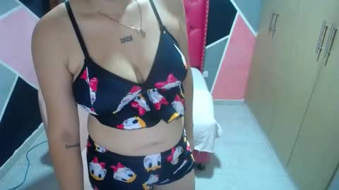Snapshot of karoline_lovex chatting on February 28, 7:56 pm karoline_lovex online show from February 28, 7:56 pm