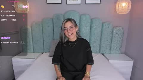 Snapshot of karoll_santos chatting on December 17, 4:23 am Karol Santos online show from December 17, 4:23 am