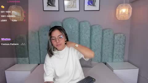 Snapshot of karoll_santos chatting on February 22, 4:07 am Karol Santos online show from February 22, 4:07 am