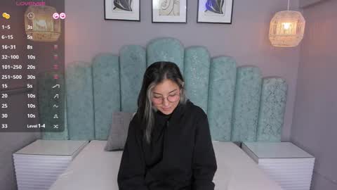 Snapshot of karoll_santos chatting on February 18, 4:37 am Karol Santos online show from February 18, 4:37 am