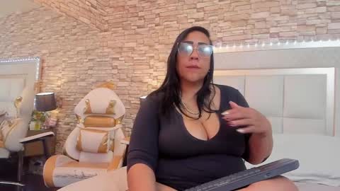 Snapshot of karolwestt chatting on September 17, 1:31 pm karolwestt online show from September 17, 1:31 pm