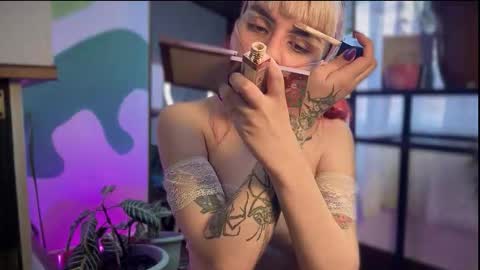 Karter online show from November 9, 3:19 pm