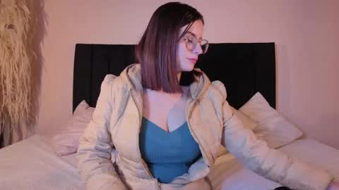 kassandra james online show from November 26, 11:55 am