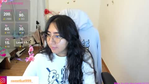 Snapshot of kat_ly_chan chatting on January 23, 10:44 pm Kat online show from January 23, 10:44 pm