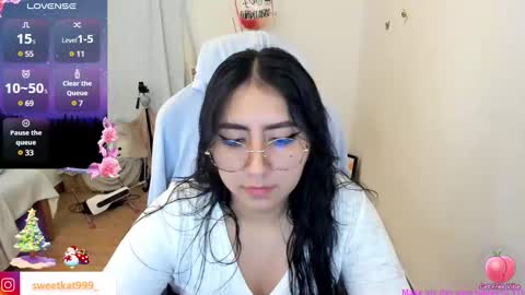 Snapshot of kat_ly_chan chatting on December 17, 3:39 pm Kat online show from December 17, 3:39 pm