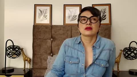 kat paradisse online show from October 7, 9:08 pm