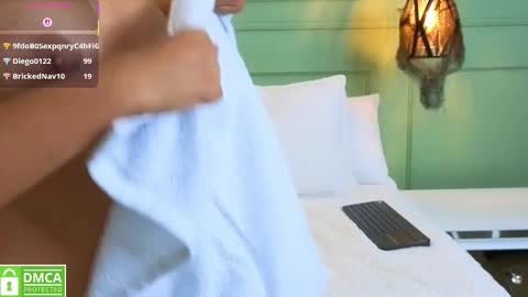 Kat online show from October 22, 12:32 pm