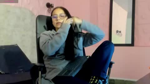 Katalina online show from April 29, 6:02 pm