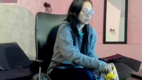 Katalina online show from April 29, 5:15 pm