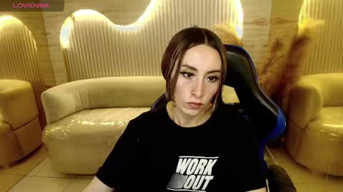 Katalina  online show from April 27, 7:55 pm