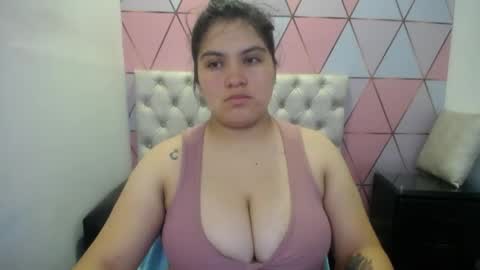 katalina santana25 online show from April 22, 8:06 pm