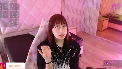 katana_tay online show from March 10, 3:21 am